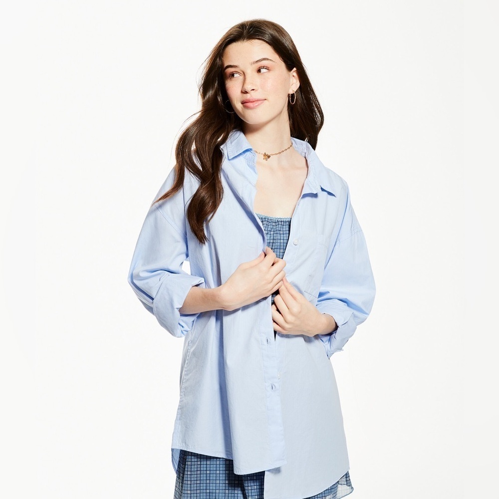 Aeropostale Light Blue Women's Long Sleeve Button Down Dad Shirt Size Medium